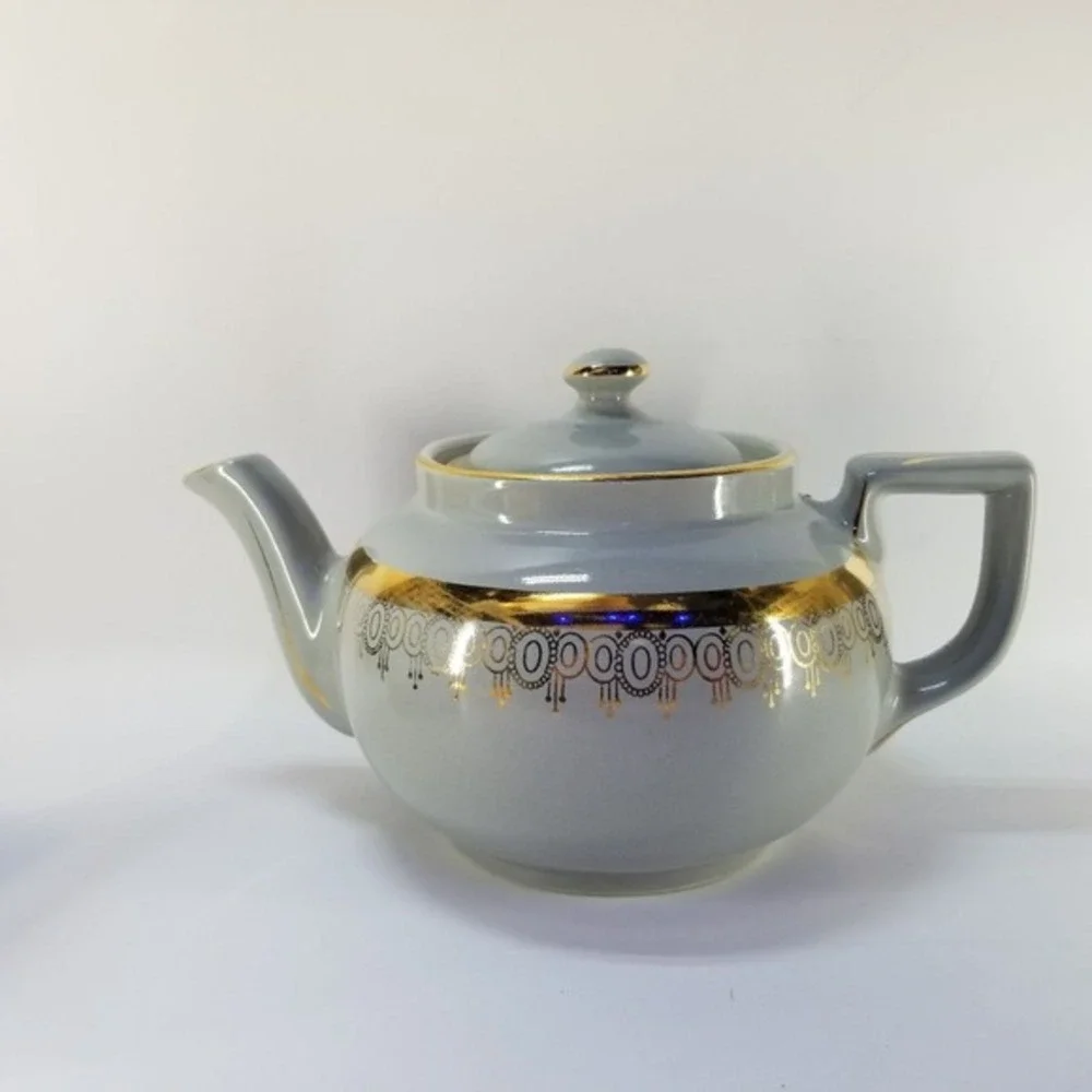Vintage Ceramic Teapot Hall 6-Cup Gray Gold Trim Geometric‎ Band USA